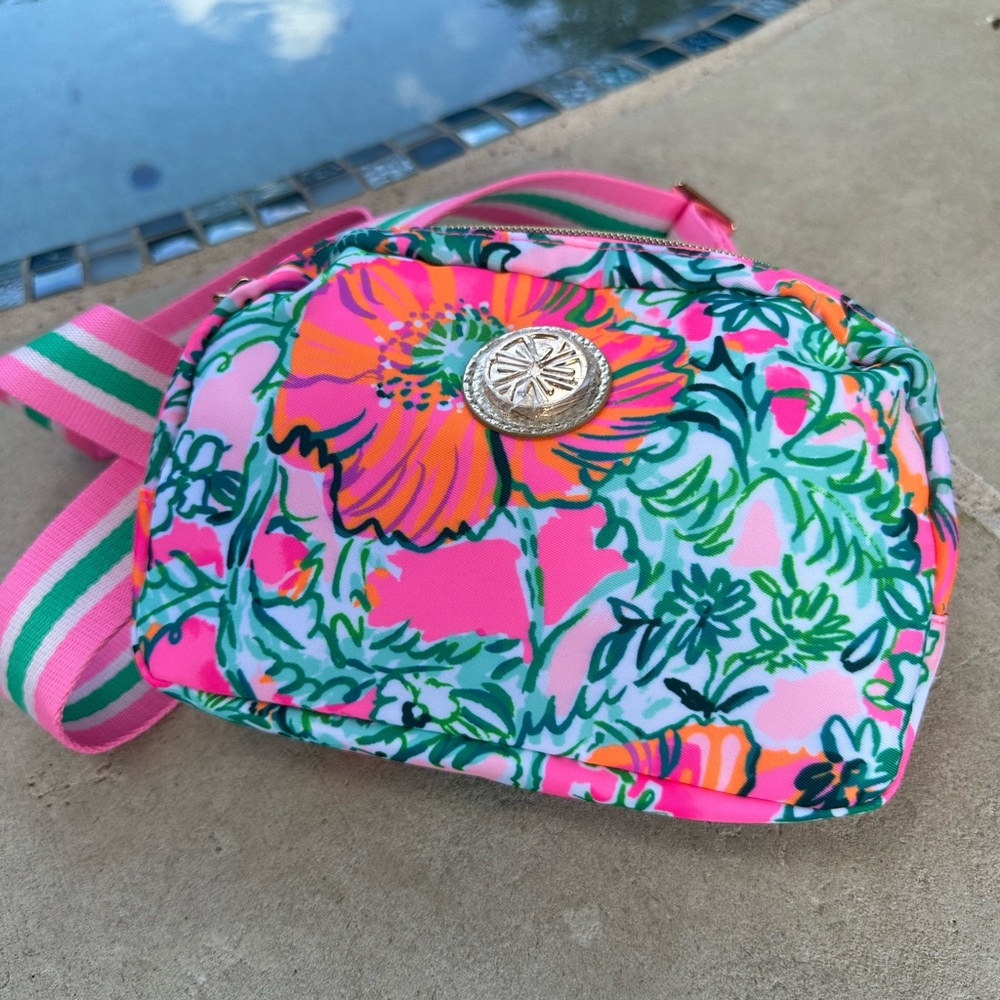 Lilly Pulitzer Pink and Green Floral belt bag - Picture 5 of 13